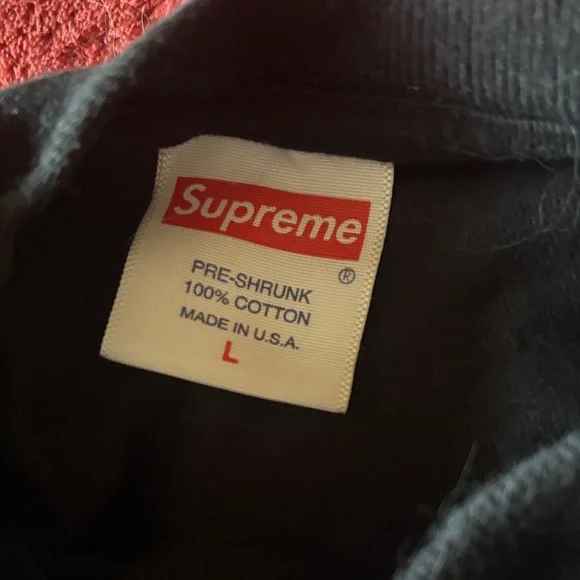 Supreme Graphic Tee with Playing Card Queen Design - Picture 3 of 3